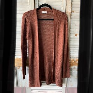 Ivy & Main Open-Weave Sweater. Juniors Size XS